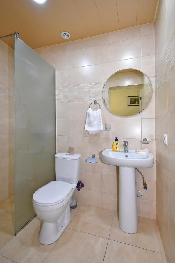 The Nut Guest House Erivan Dış mekan fotoğraf